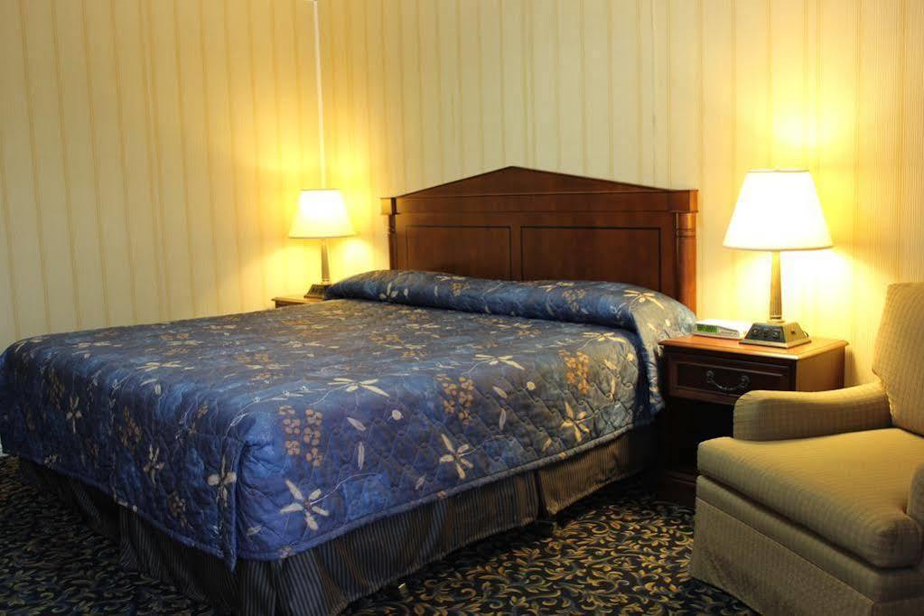 Nights Inn Owen Sound Zewnętrze zdjęcie