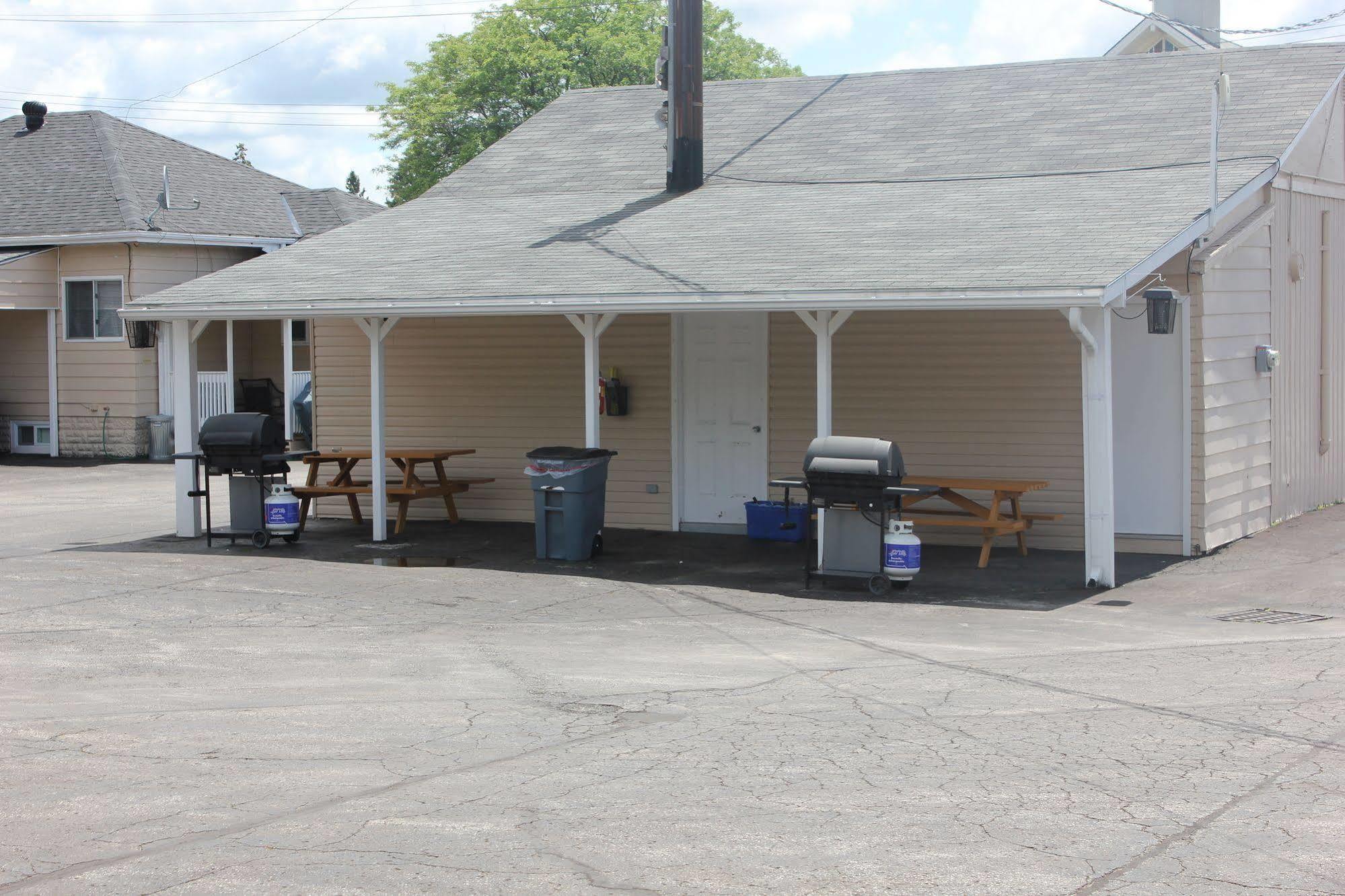 Nights Inn Owen Sound Zewnętrze zdjęcie